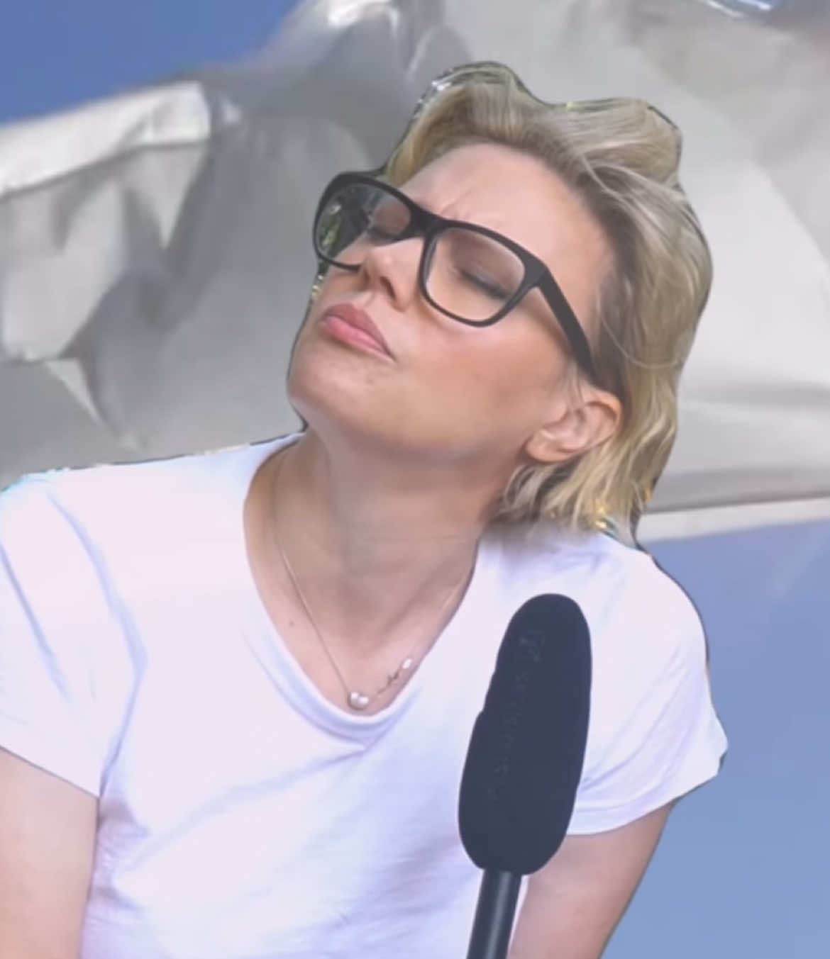 oh nothing just kate mckinnon channeling her inner child <3 #katemckinnon #interview #fyp #funny #comedian @Recess Therapy 