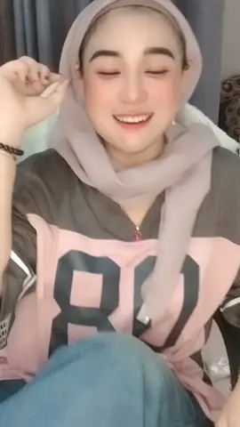 #masak iyaaa gara gara senyuman kou melayang layang _goyang bola 🙏😁..... 