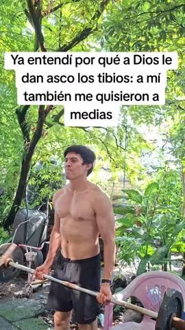 “Yo conozco tus obras, que no eres ni frío ni caliente. ¡Ojalá fueses frío o caliente! Pero por cuanto eres tibio, y no frío ni caliente, te vomitaré de mi boca.” (Reina-Valera 1960) #tiktok  #FrasesCristianas #Pensamientos #Fe #PalabraDeDios 