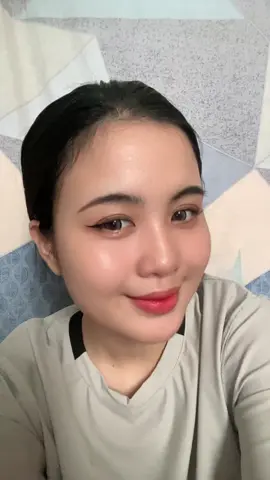 short story :  1. hri tu sya pi tamu (pasar) first sya pi tnds dlu skli siap tu ad org duduk