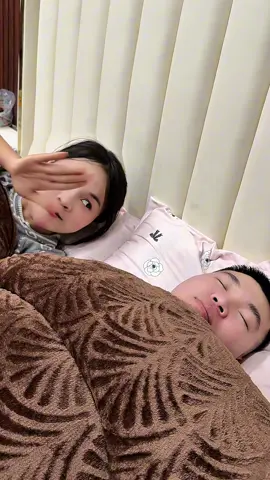 À “nóng rực” luôn hả 🤣 @Hoàng Thảo Family #hoangthaofamily #trangduongbedding 