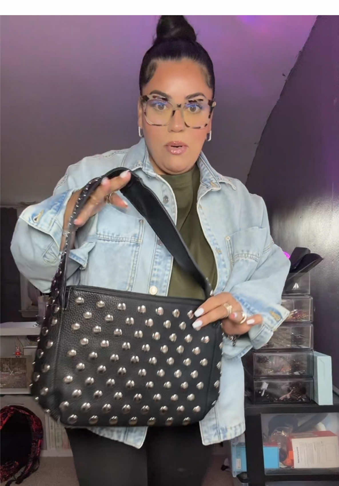 Is this not the cutest bag ever ? Such a wow piece 🖤 #purse #pursetok #falldealsforyoudays #tiktokshopcreatorpicks #tiktokshopblackfriday 