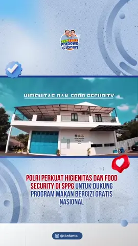 Komitmen Polri dalam menjaga kualitas program Makan Bergizi Gratis (MBG) diwujudkan melalui pengawasan ketat di dapur Satuan Pelayanan Pemenuhan Gizi (SPPG).  Seluruh makanan yang diolah kini diuji menggunakan alat rapid test sebelum didistribusikan, memastikan sajian yang aman, higienis, dan layak konsumsi bagi masyarakat. Kapolri Jenderal Listyo Sigit Prabowo menegaskan pentingnya quality control dan food security dalam setiap tahapan, mulai dari proses memasak, distribusi, hingga penyajian.  Hingga kini terdapat 617 SPPG Polri yang disiapkan untuk mendukung program strategis pemerintah, dengan potensi menjangkau lebih dari 2,1 juta penerima manfaat dan menyerap 30 ribu lebih tenaga kerja. Langkah ini mendapat apresiasi Badan Gizi Nasional (BGN) yang menilai standar pengawasan SPPG Polri layak dijadikan model nasional demi menjamin keberlanjutan program MBG, sekaligus sebagai strategi penting menurunkan stunting dan meningkatkan kualitas gizi generasi penerus bangsa. Makanan bergizi, aman, dan higienis adalah hak setiap anak Indonesia. #PolriUntukIndonesia #MBG #FoodSecurity #IndonesiaMaju #indonesiaemas 