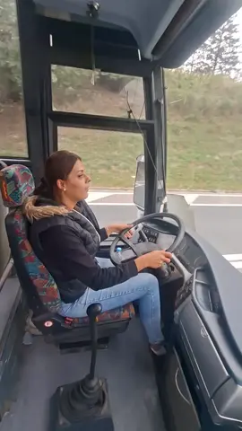#Zenica #obuka🚍❤️ #autoškola #viral #foryoupage ❤️❤️❤️  Kad se dva instruktora sastanu , uvijek se ima šta pričati haha 😂😂