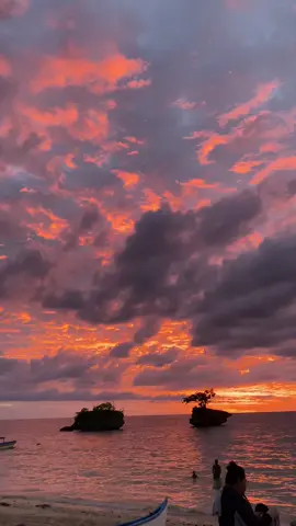 #fyp #dobomalukuindonesia🇮🇩🌴✨ #batukorabeach 