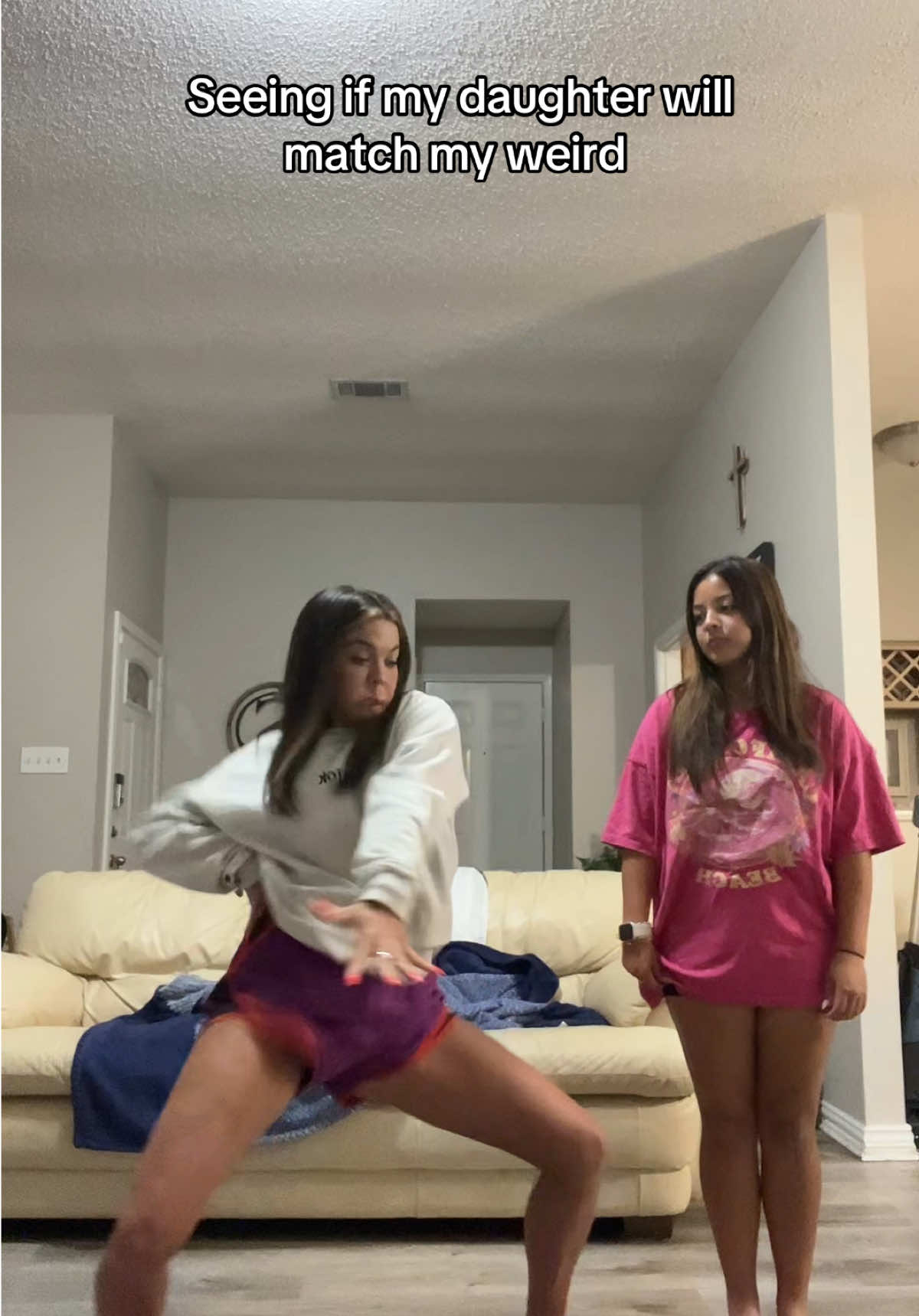 She indeed did @Olivia_olivarez_ #MomsofTikTok #momanddaughterduo #momanddaughter 