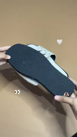tia monika manis sekali~~ #sandalwanita #sandalmurah #fyp #shopee #xyzabc 