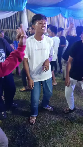 bkse eee🤣@Slwati_10 @Marlens @adri🅰️no⛓️ #masukberanda #foryoupage #sangihetiktok #viral 
