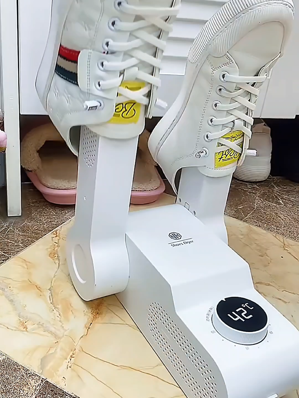 secador de sapatos elétrico e portátil #gadget #produtoviral #achadostiktok #secadordesapatos #sapato 