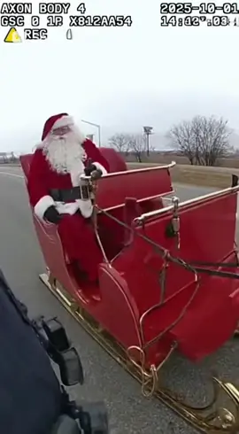 Santa pulled over by cops but escapes in his sleigh 🚔🎅✨ AI Christmas chaos! #SantaClaus #AIVideo #FunnyChristmas #PolicePullOver #AISleigh  