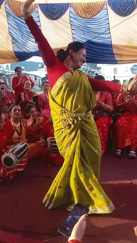 पोखरा हो भन्थेउ घर खै त नी बिजुली झलल 🤗🤗❤️ जति हेरेनी नथाकिने नाच दिज्जुको ❤️❤️❤️