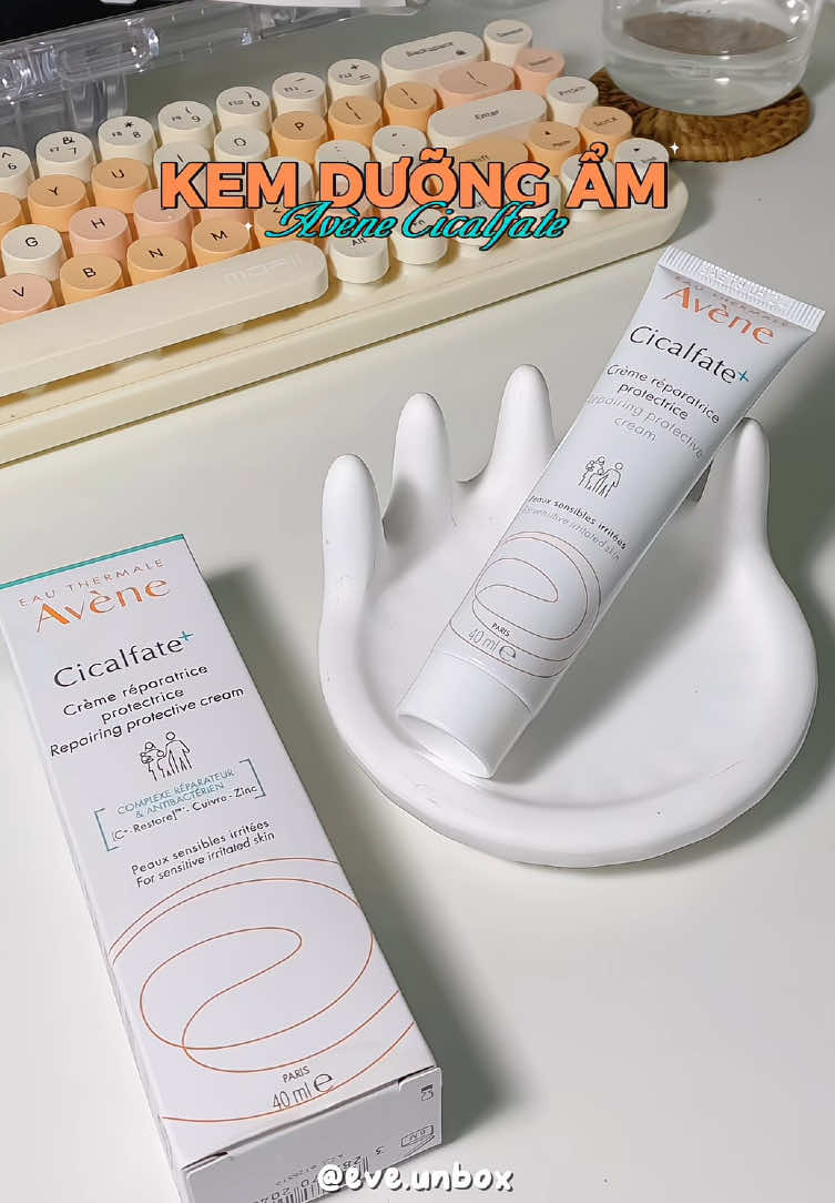 Vừa rồi tui bị kiến ba khoang cắn trên má, nhờ em kem dưỡng ẩm Avene này mà da phục hồi nhanh và không để lại sẹo 🥹💯 #LearnOnTikTok #unboxing #review #skincare #viral #fypシ゚ #xuhuong #kemduongam 