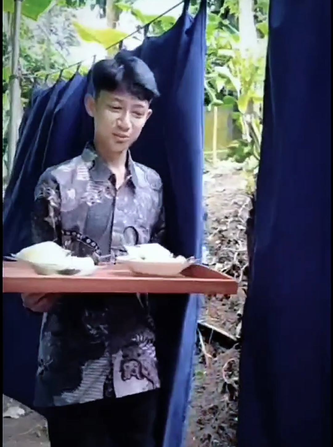 lucuu cmn bawa 2 piring😭🤏🏻🫰🏻 @فيصل  #affanfaisal #isal #isalovers #masukberanda #isallovers #magelang24jam #tiktokpelitfyp #gwsmlovers👹 