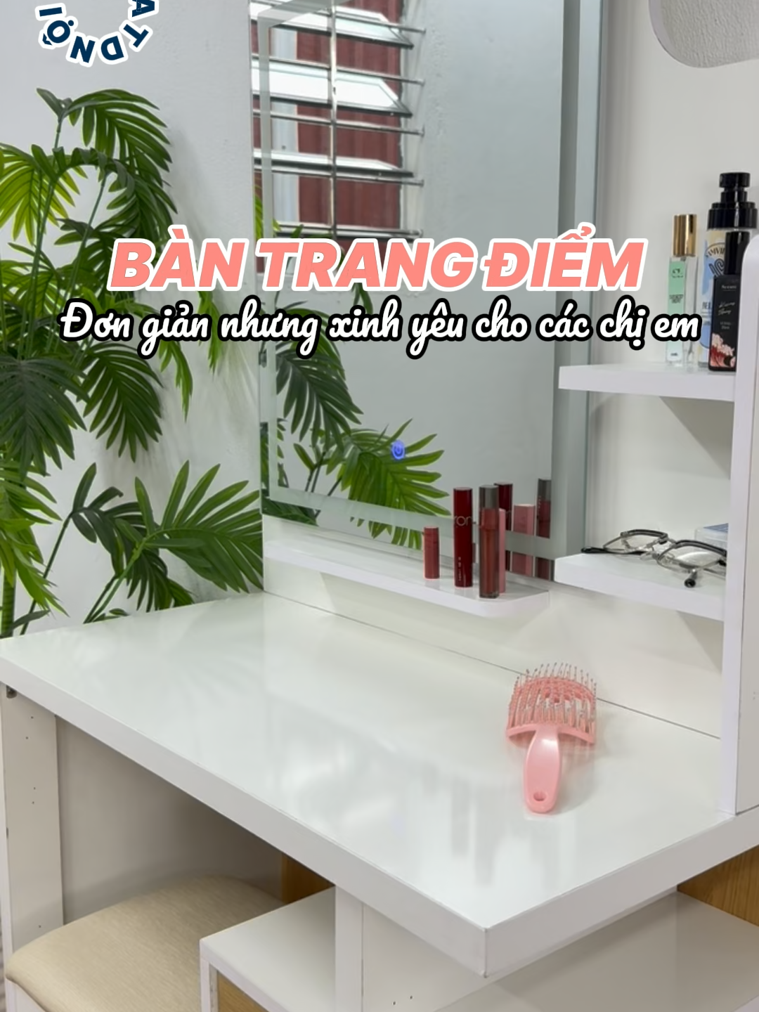 ✨ Góc làm đẹp xinh xắn – Nàng nào cũng cần một chiếc bàn trang điểm gọn gàng, tinh tế ✨ 👉 Thiết kế nhỏ gọn, phù hợp nhiều không gian 👉 Chất liệu bền đẹp – giá siêu hợp lý 💌 Đặt ngay để biến góc phòng thành “thiên đường làm đẹp” của riêng bạn!  #bantrangdiem #xh #noithatATD #noithatgiare #bantrangdiemhcm #hcm