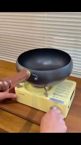 “เพิ่งได้กระทะเหล็ก [แถมฝา] มาลอง ใช้แล้วคือชอบมากกก 🥘 🔥 ไม่เคลือบแต่ไม่ติดกระทะเลย 🔥 ใช้ได้ทุกเตา ตั้งแต่แก๊สถึงเตาไฟฟ้า 🔥 แข็งแรงทนทาน ทำกับข้าวได้ฟีลร้านอาหาร 🍳✨ ใครชอบทำอาหารคือแนะนำสุดๆ” #รีวิวของดี #สายทำกับข้าว #กระทะเหล็ก 