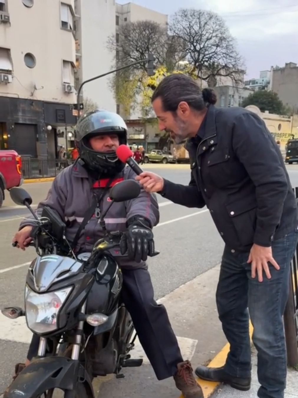 Te casarías con un robot? IG laindiamoteraok #robot #ia 