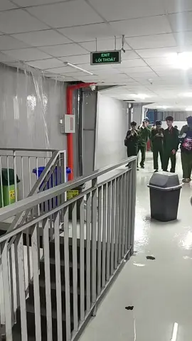 Trung bình qsu mùa bão tại trường X dấu tên #thanhxuanvuontruong #iuh 