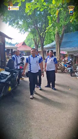 Aksi bersih bersih sampah Polsek Pelaihari #pelaihari #pelaihari #pasar #polsekpelaihari #fyp 