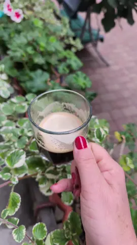 Am vrut să îmi beau cafeaua afară!😀🫣