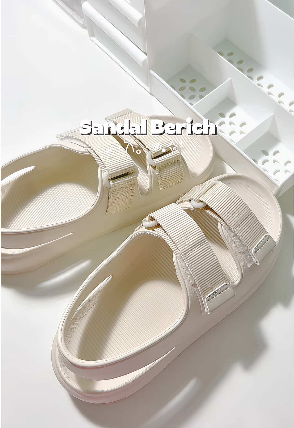 Giày sandal berich 💛🤍#giaysandal #sandalnu #berich #xuhuong #xhhhhhhhhhhhhhhhhhhhhhhh 