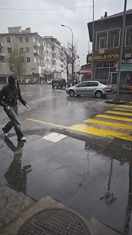 #تصميم_فيديوهات🎶🎤🎬 مطر اليوم بتركيا 🇹🇷#لايك__explore___ #متابعه #مجرد________ذووووووق🎶🎵💞 