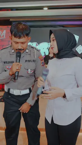 Rungokno aku mas @WILDAN BUSONO ADHI 😭💔 Kolaborasi pak pulisi dan ibu bayangan🤣 RAISO NGAPUSI - @TEKOMLAKU OFFICIAL versi kita sudah rilis di channel DASK PRODUCTION!❤️‍🔥 #wildanbusono #daskmusic #daskproduction #raisongapusitekomlaku #damarade 