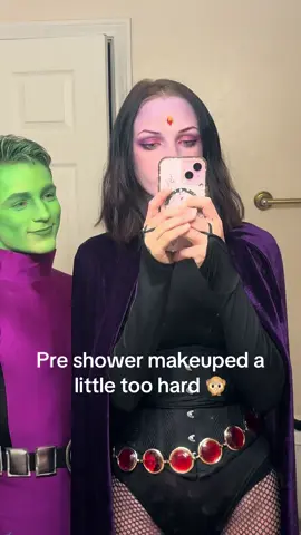 Oops… 🙊  Just practicing the makeup for Halloween so that we know for sure what to do #halloween #makeup #ravenandbeastboy #preshowermakeup #cosplay 