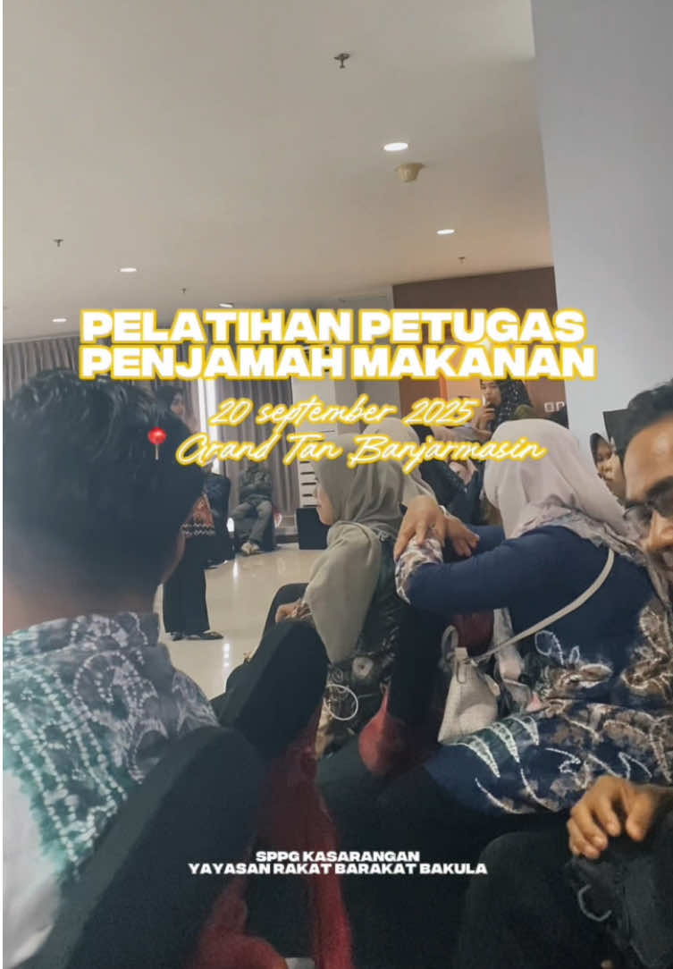 Pelatihan Penjamah Makanan bagi Petugas di Satuan Pelayanan Pemenuhan Gizi Kabupaten Hulu Sungai Tengah bertempat di Grand Tan Banjarmasin. #mbg #sppgkasarangan #hst #badangizinasional #makananbergizigratis #pelatihanpenjamahmakanan 