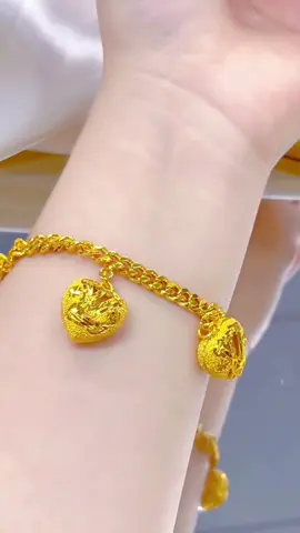 Gaya eksklusif dengan gelang tangan hati 916 gold-Kilat gila & classy,wow sangat❤️🔥🔥 #gelangtitanium #gelangemas #jasenornament #foryou #jewelry 