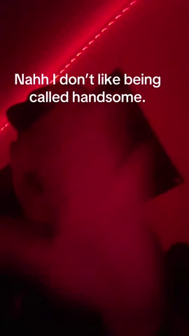 Shit got me giggling at my phone cheesin n shit🙂‍↔️