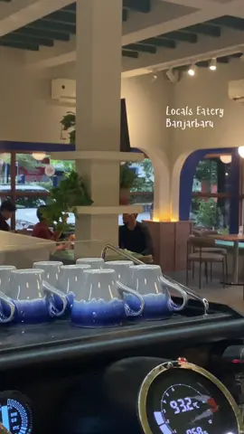 The wait is over, Locals Eatery is now yours too ‼️ Come and visit us at Jl. Pangeran Suriansyah 10 Banjarbaru 🫡 Anyway, mau di-spill apalagi?  #coffeeshopbjb #viral #infokalsel #cafebjb #spill 