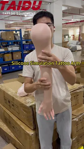 🔥High simulation tattoo silicone arm🔥 💯Soft height simulation: pure silica gel, highly soft and easy to color 💯The built-in skeleton can be moved: it is convenient for the tattoo artist to adjust the position during practice 💯Real arm 1:1 reproduction: Simulate the real arm texture, which is of great help to practice accuracy 💯Suitable for tattoo parlors to display flower arm works: back with screw holes, can be hung on walls/display cabinets, etc #taidu #taidusupply #tattoo #tattoofactory #tattoofurniture #tattooartist #ttattoopen #tattooideas #tattoolove #tattoosupplies #tattoosupplier #tattoostudio #beauty #beautystudio #tattoomachine #tattoostencil #tattoos #tattooneedles #tattoowork #tattooworkstation #tattoos #tattoolife #tattoolovers 