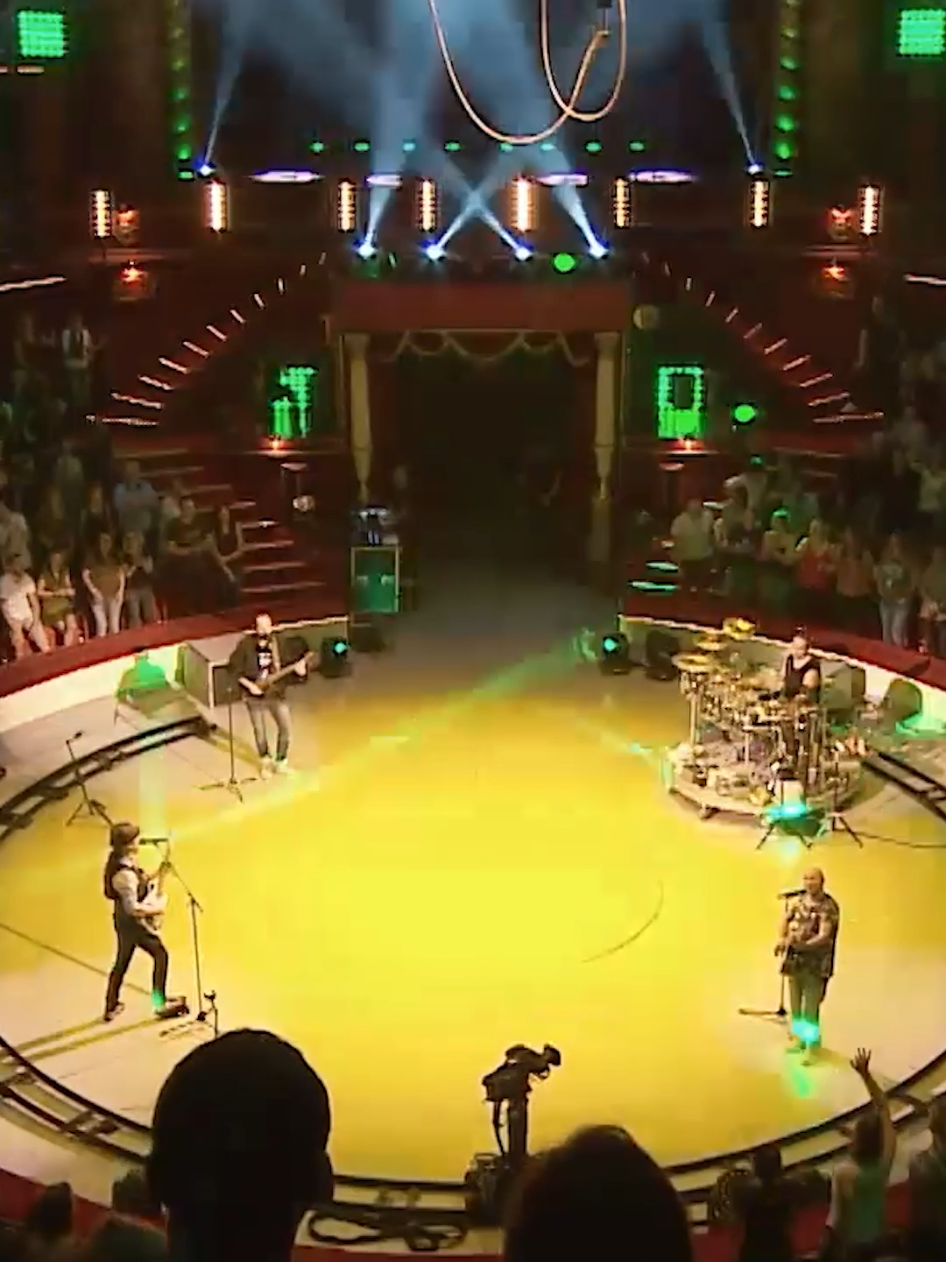 Il y a 8 ans, les 28, 29 et 30 septembre 2017, le @Cirque d’Hiver Bouglione vibrait trois soirs d’affilée avec vous. 🎶 Dernier extrait : Greenwashing. #tryo #cirquedhiver #concert #anniversaire  #greenwashing 
