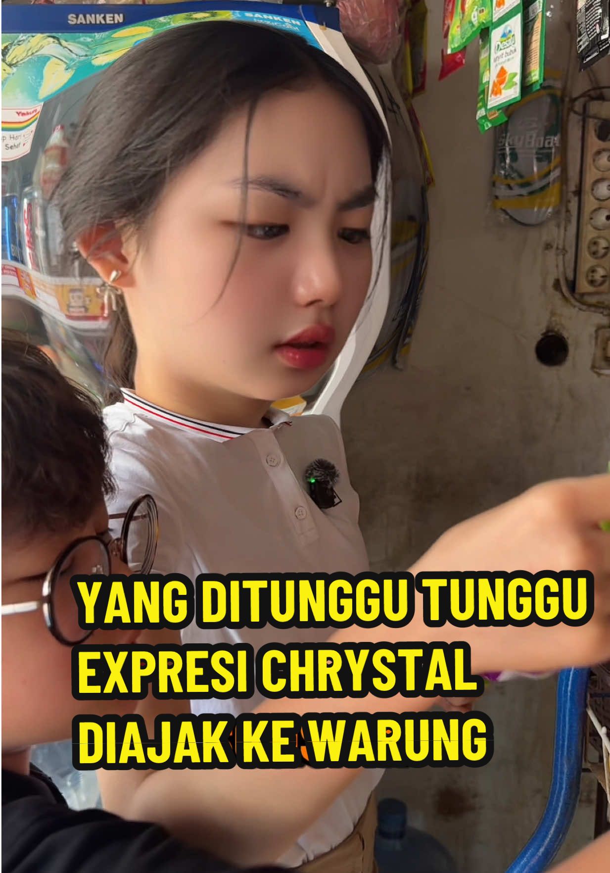 Yang ditunggu tunggu expresi chrystal diajak ke warung..  Nanya mulu ini apa itu apa sama @Yencechoice mommy  #chrystalxavierawinjaya #tata #fyp #challenge #ngakak 