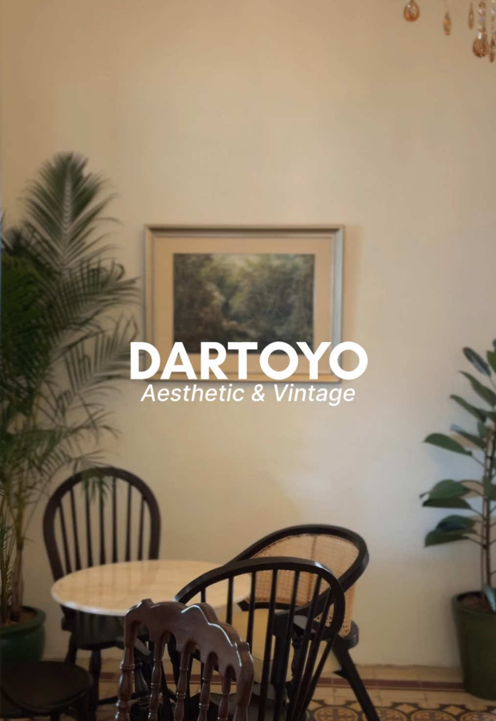 Kalo ada 9 cabang pasti selalu rame 🙌🏻✨  . Kali ini mampir dan ngopi ke cabang terbarunya #kopidartoyo 😍 tempatnya enakeun buat ngopi santai atau nongkrong sama teman 🙌🏻✨ . 📍Jl Sumatera No 19 Bandung  #dartoyobandung #placetogobandung #coffeeshopbandung #placetovisitbandung 