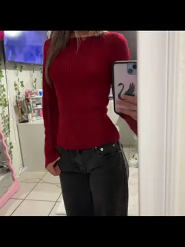 #red #sweater #pacsun #fallaesthetic #OOTD 