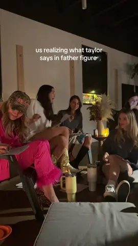 this was a beautiful moment for all the ladies tbh FATHER FIGURE LADIES !!! 😜😜😜😜😜😜 #fatherfigure #ts12 #thelifeofashowgirl 