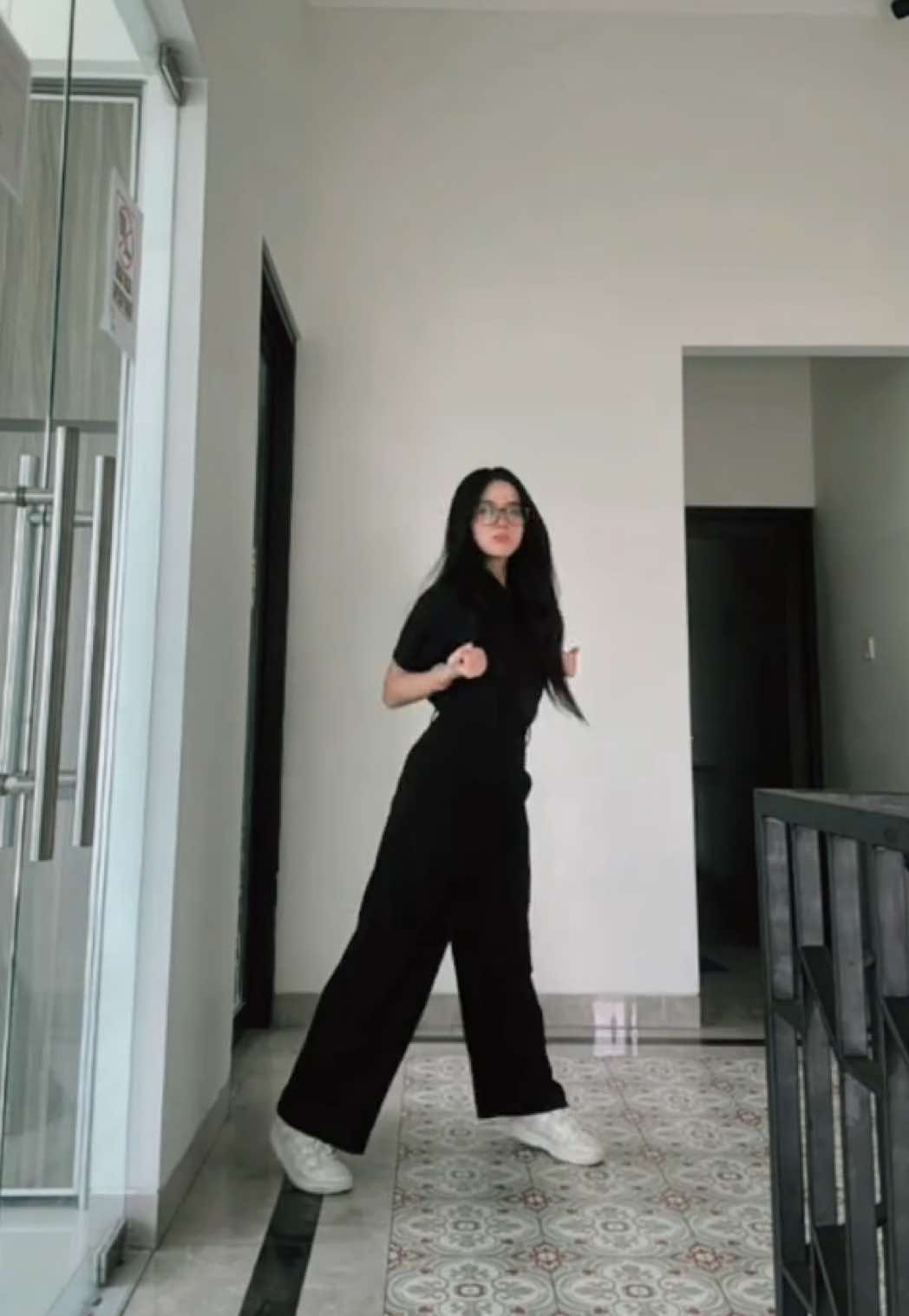 tipis tipis dlu @dianiiekaa #dance #fyp #fypシ゚ #miniskirt 
