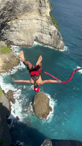 I need to do this once a day  #adrenalineaddiction #bali #bungeejump #freefall 