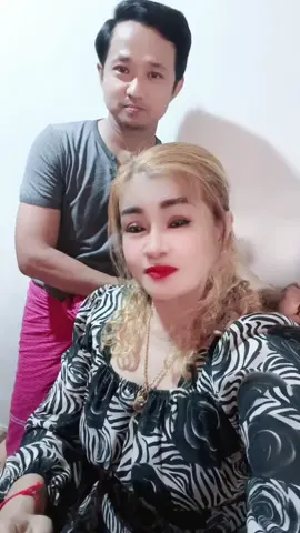 #မိသားစုသည်နံပါတ်တစ်ဖြစ်ရမည် 