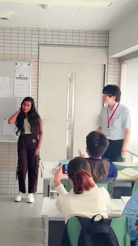 #japansrilanka🇯🇵🇱🇰 #日本🇯🇵🎌🌸❄️ #スリランカ🇱🇰日本🇯🇵 School time   🤭🖤 Sri Lanka song 🎧 🇱🇰 🥺♥️  