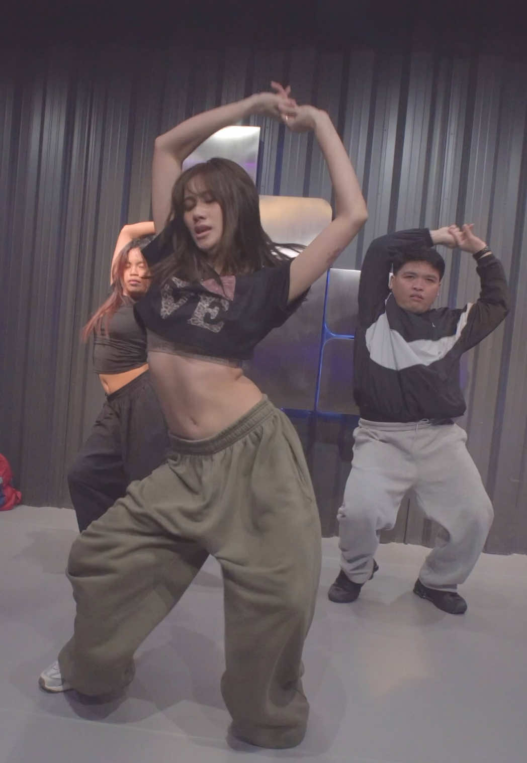 Pushing moves and serving energy at #SHEEnayaw ❤️‍🔥 🧠: @Matthew Almodovar  🎵: PUSH 2 START - @TYLA  📍: @BAWZ COMPLEX  @Sheena Catacutan @isiptherese #BINI #BINISheena #SheenaCatacutan