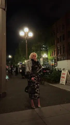 Stone dragon can’t be shaken #OOTD #artwalk #pioneersquareartwalk #bobmackie #villan 