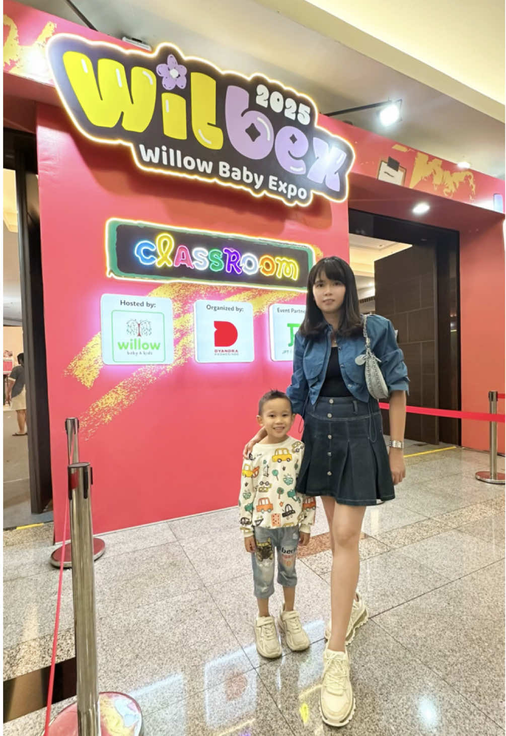 Moms, siap-siap 🎉 Baby expo terbesar Surabaya hadir lagi — WILBEX! 250+ brand perlengkapan bayi, promo melimpah, goodie bag, lucky draw, flash sale, sampai lelang harga miring 😍 Bukan cuma belanja, tapi family time lengkap dengan talkshow, lomba anak & playground 🥰 Kalau ke baby expo, moms tim kalap belanja 😆 atau bener-bener sesuai list aja? 🗓 2–5 Oktober 2025 📍 SCC PTC, Pakuwon Mall Surabaya ⏰ 10.00–22.00 WIB (jam 9 pagi bisa FREE ENTRY loh moms!)