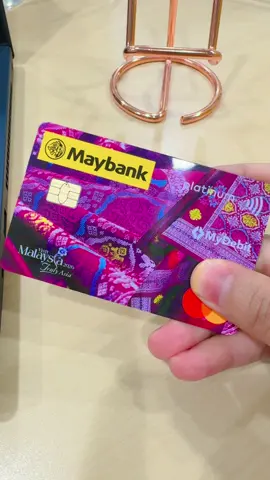 New design #MaybankDebitCard featuring songket pattern in conjunction of Visit Malaysia 2026. Sooo pretty, and in my fav color too! 💜 #DebitCardSongket #MaybankCard #VisitMalaysia2026 #FinancialGoals @Maybank 