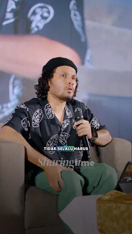 Berbakti pada orang tua itu banyak caranya. Tinggal serumah bisa, tinggal terpisah juga bisa. Yang penting tetap hormat & jaga silaturahmi🤍 〰️〰️〰️〰️〰️〰️〰️〰️〰️〰️〰️〰️〰️〰️〰️ Jadwal sharing time Ust. @Hanan Attaki insyaallah: 18-19 Oktober: BENGKULU 26 Oktober: PALANGKARAYA 9 November: PALU 16 November: GORONTALO 23 November: PALEMBANG 7 Desember: MAKASSAR 14 Desember: SAMARINDA 21 Desember: PADANG 18 Januari: PONTIANAK Cara daftarnya di website ➡️ sharingtimeuha.com 😊 #sharingtime #hananattaki #ayahamanah #samarinda #palembang      