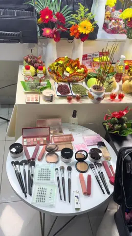 Giổ tồ nghề Makeup 12/08/2025 Al Thành tâm con mong tổ nghề phù hộ cho con gặp nhiều thành công , may mắn , suôn sẻ trong công việc , phù trợ và soi sáng con luôn tận tâm , hăng say với nghề , mỗi ngày phát triển ❤️