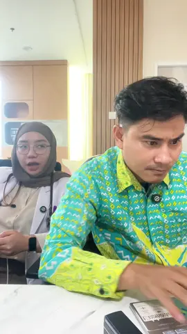 Yuk jadi perawat supaya cepat dapat BMW PAJERO dan Fortuner #kesehatan #perawatlucu @Julia Adam 