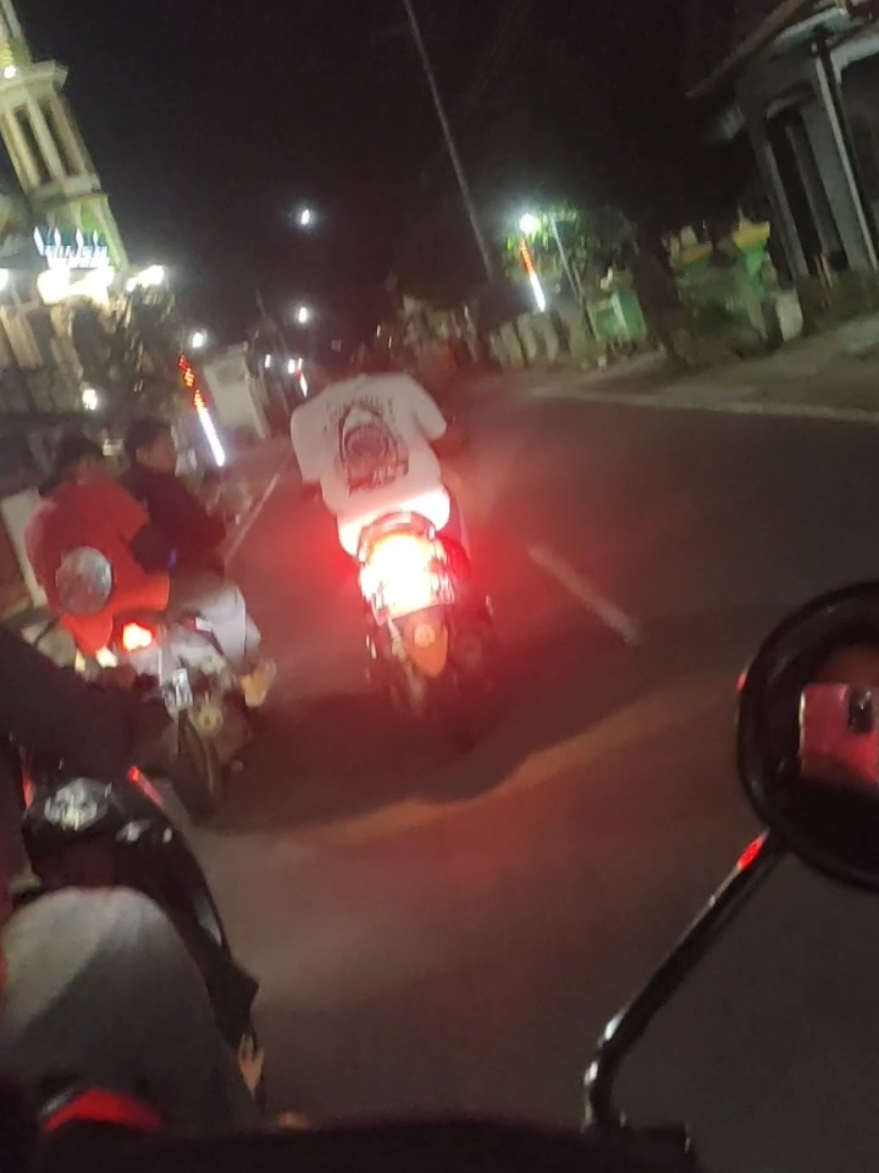 sepiro gedhening sengsoro yen tinompo amung dadi cobo 🪷🐜🖤 #semutireng1922 #pshtpusatmadiun #psht1922 #pshtjaya #psht 