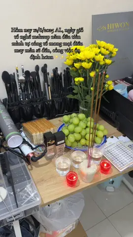 GIỖ TỔ NGHỀ MAKEUP 🕯💖 Năm nay là năm đầu tiên con bước vào nghề Makeup, cũng là lần đầu tiên được thành kính dâng hương lên Tổ, bày tỏ lòng tri ân và biết ơn sâu sắc ❤️ Nguyện cầu Tổ thương, phù hộ soi sáng con đường sự nghiệp, cho con ngày càng vững bước, công việc thuận lợi, gặt hái nhiều thành công và phát triển hơn nữa ❤️ #kimanhmakeup #cungtonghemakeup #fypシ #xuhuong #makeuptainhatphcm 